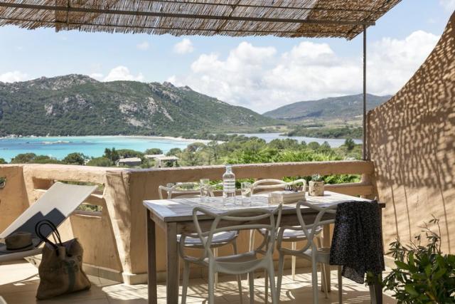 - Domaine Santa Giulia Palace